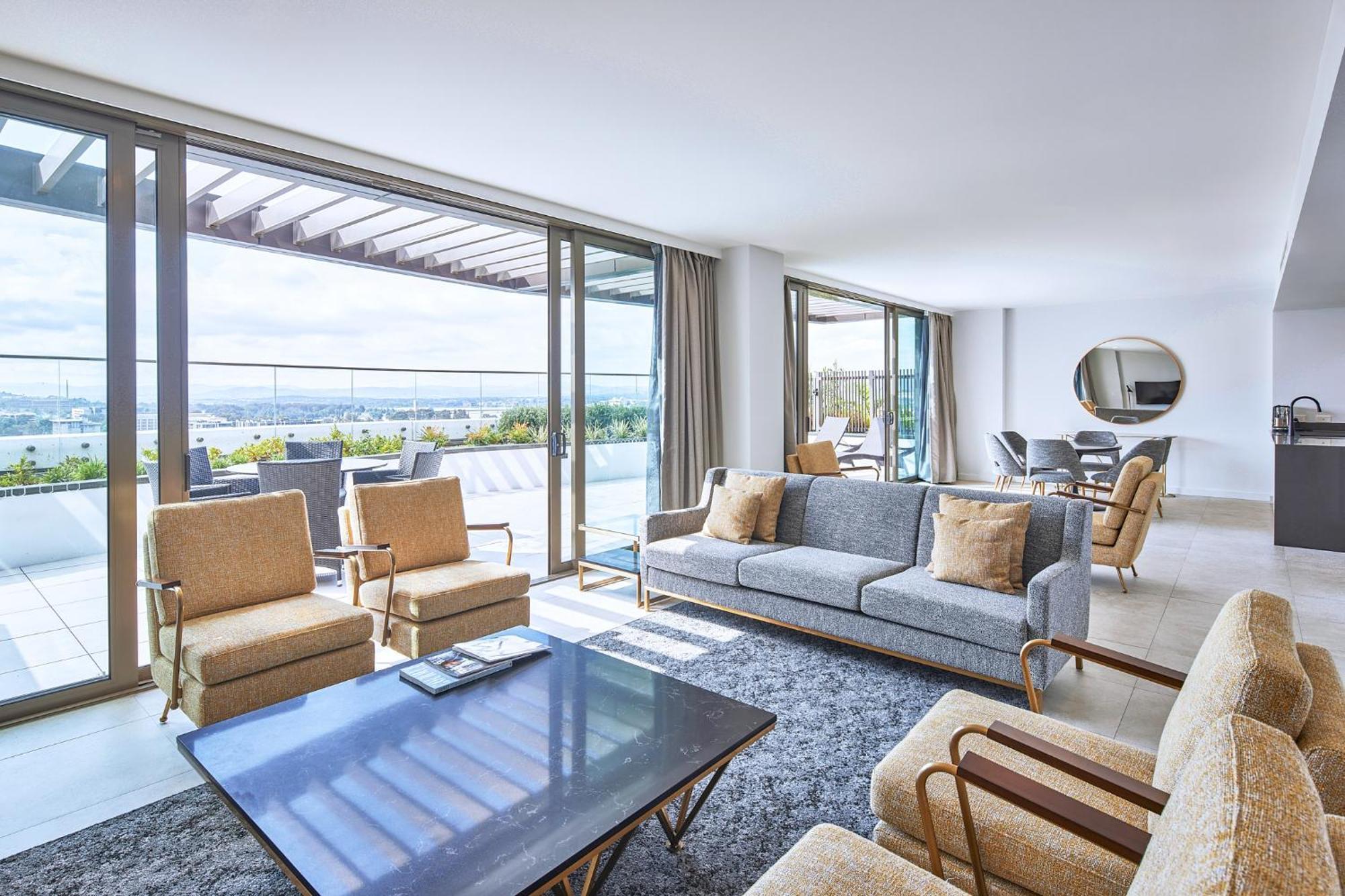 Meriton Suites 堪培拉 外观 照片 The Penthouse