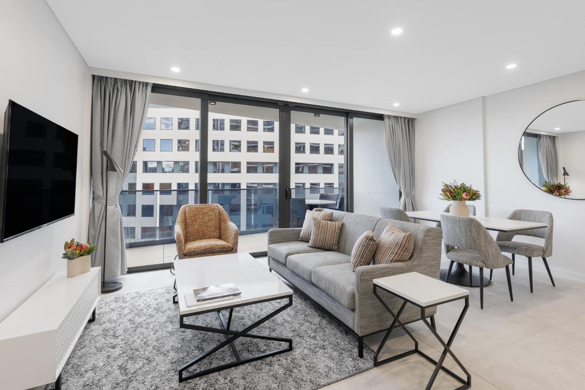 Meriton Suites 堪培拉 外观 照片 Living room