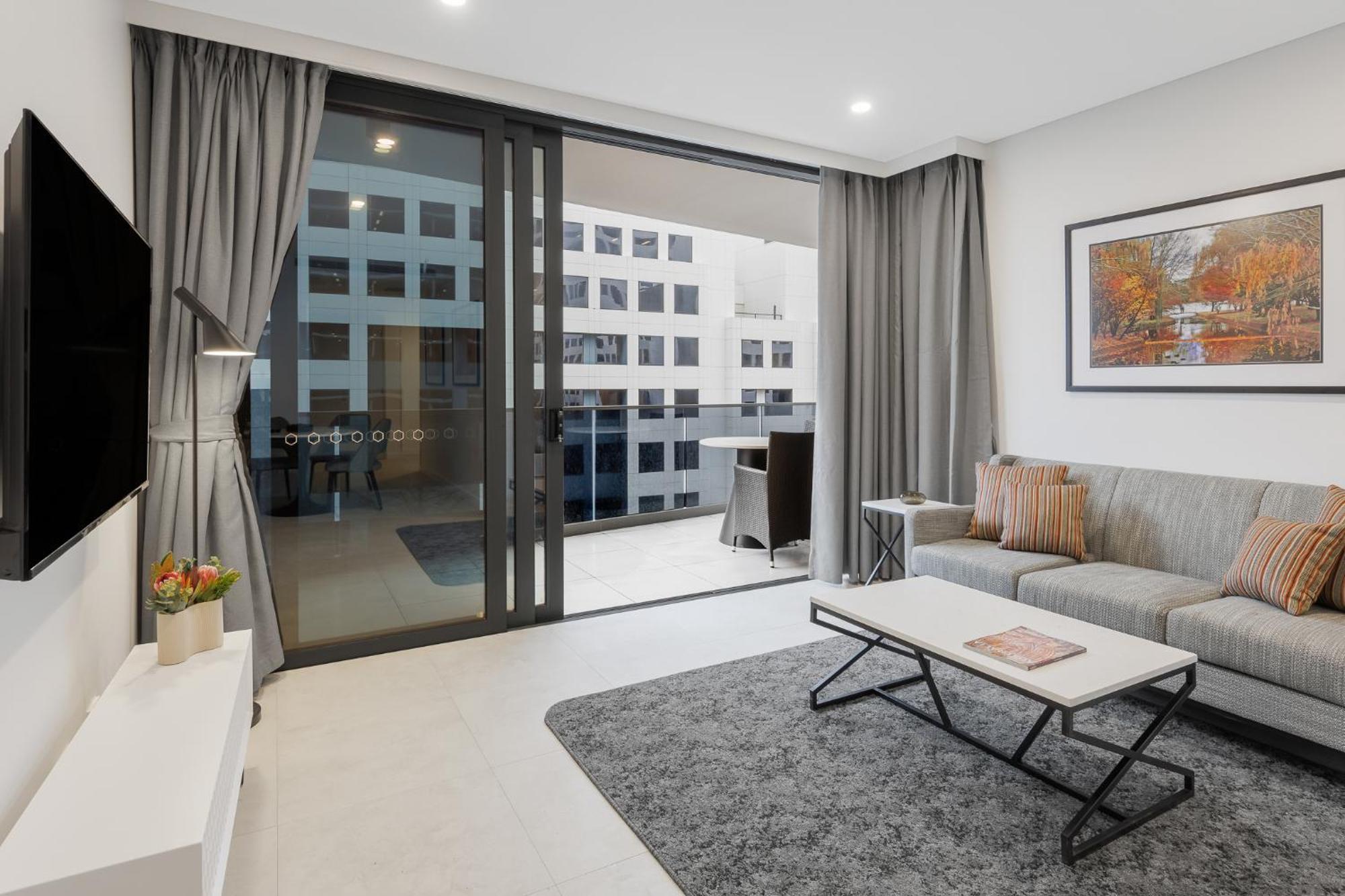 Meriton Suites 堪培拉 外观 照片 Living room